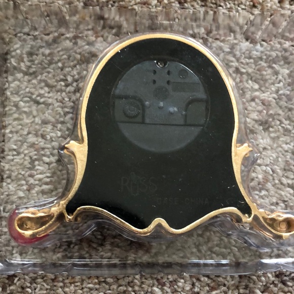 Standing enamel clock - Picture 3 of 8